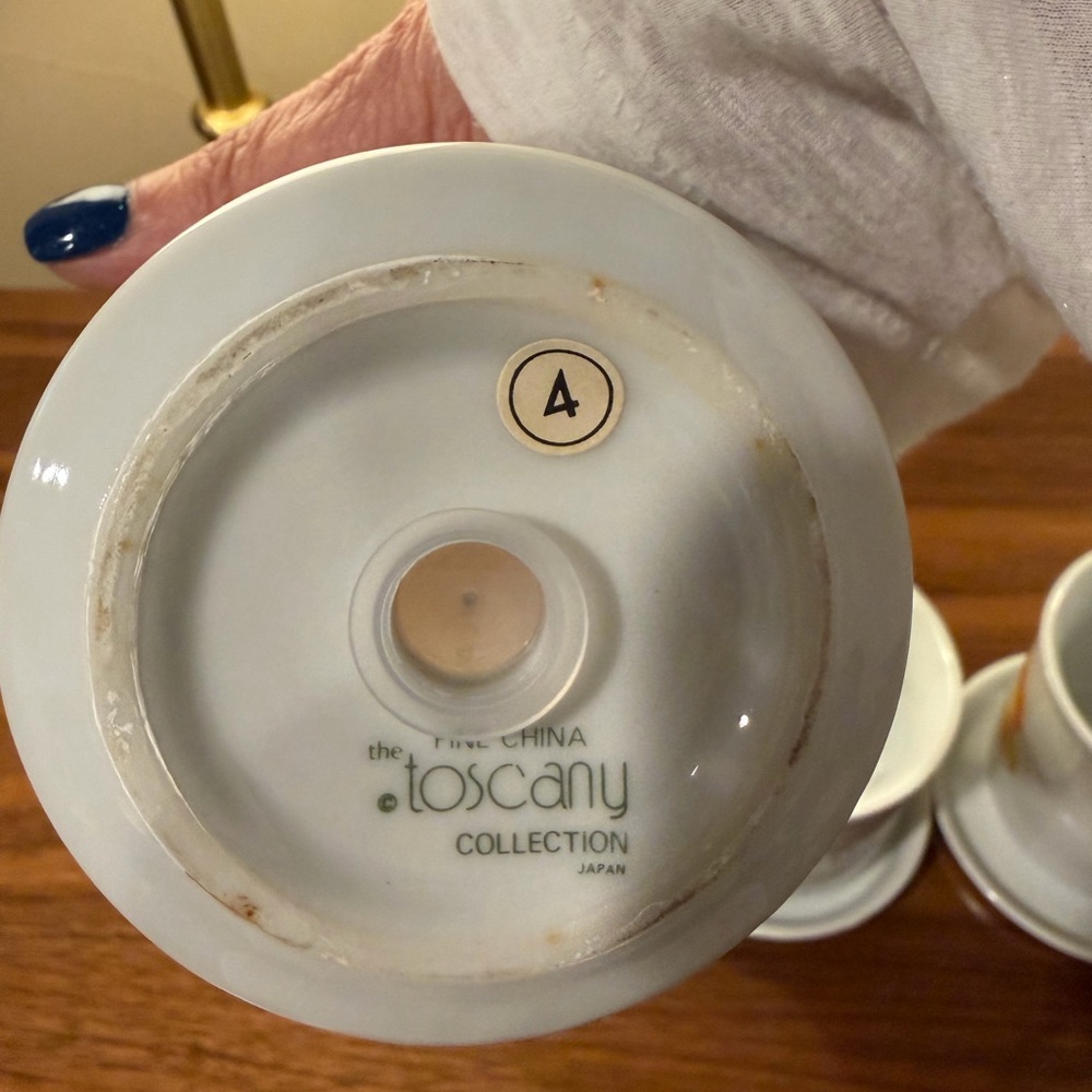 Made in Japan Small planters with Saucers - Picture 10 of 13